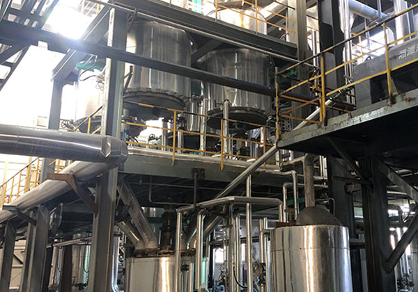 飼（sì）料添加劑廢水三效蒸發係統母液脫水機