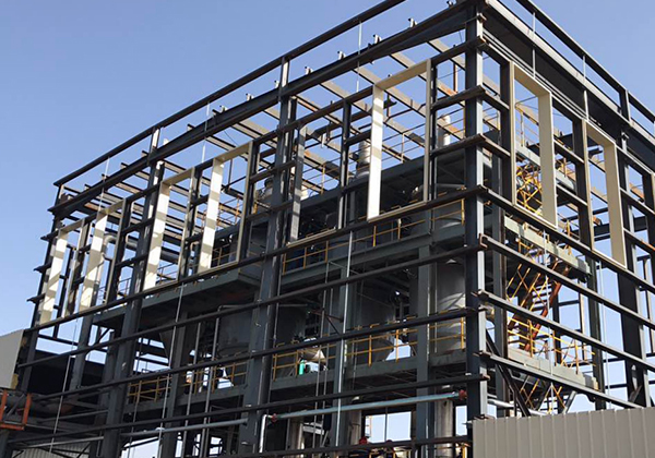 三（sān）效（xiào）蒸發器安（ān）裝現場